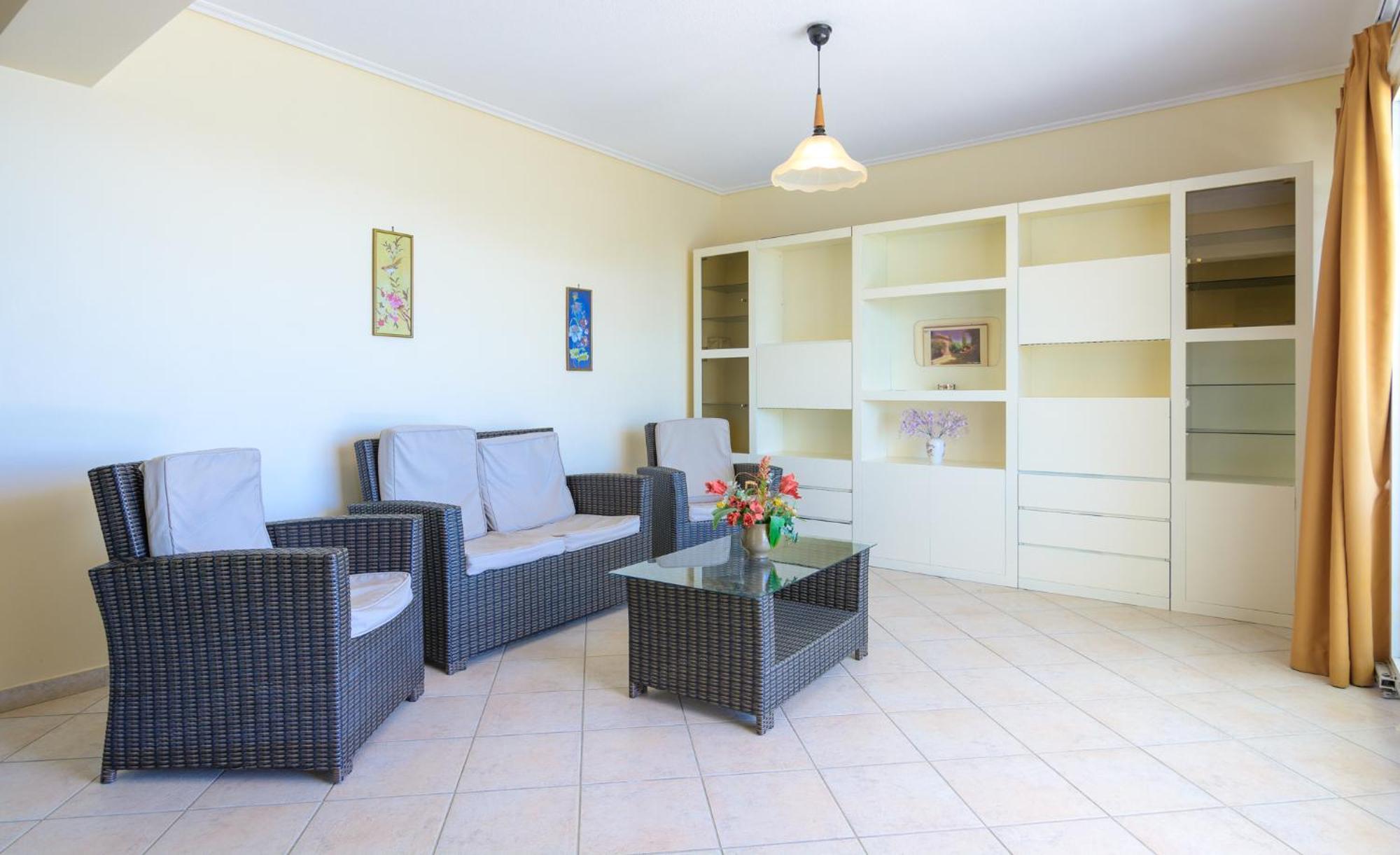 Aliki Apartment